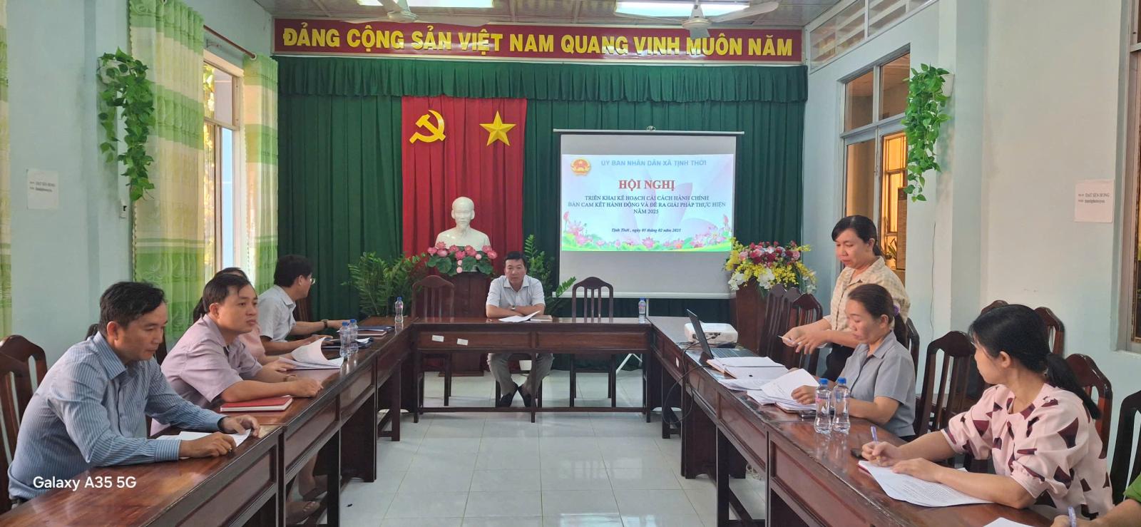 Công Tác Cải Cách Hành Chính Xã Tịnh Thới: Thực Trạng và Giải Pháp